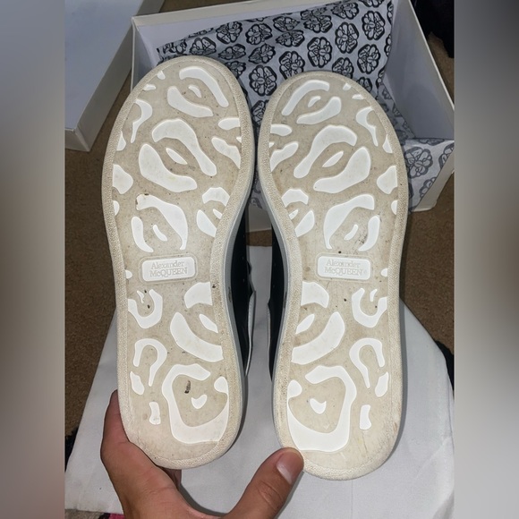 Size 44 (US men's 9.5) Alexander McQueens - Picture 4 of 8